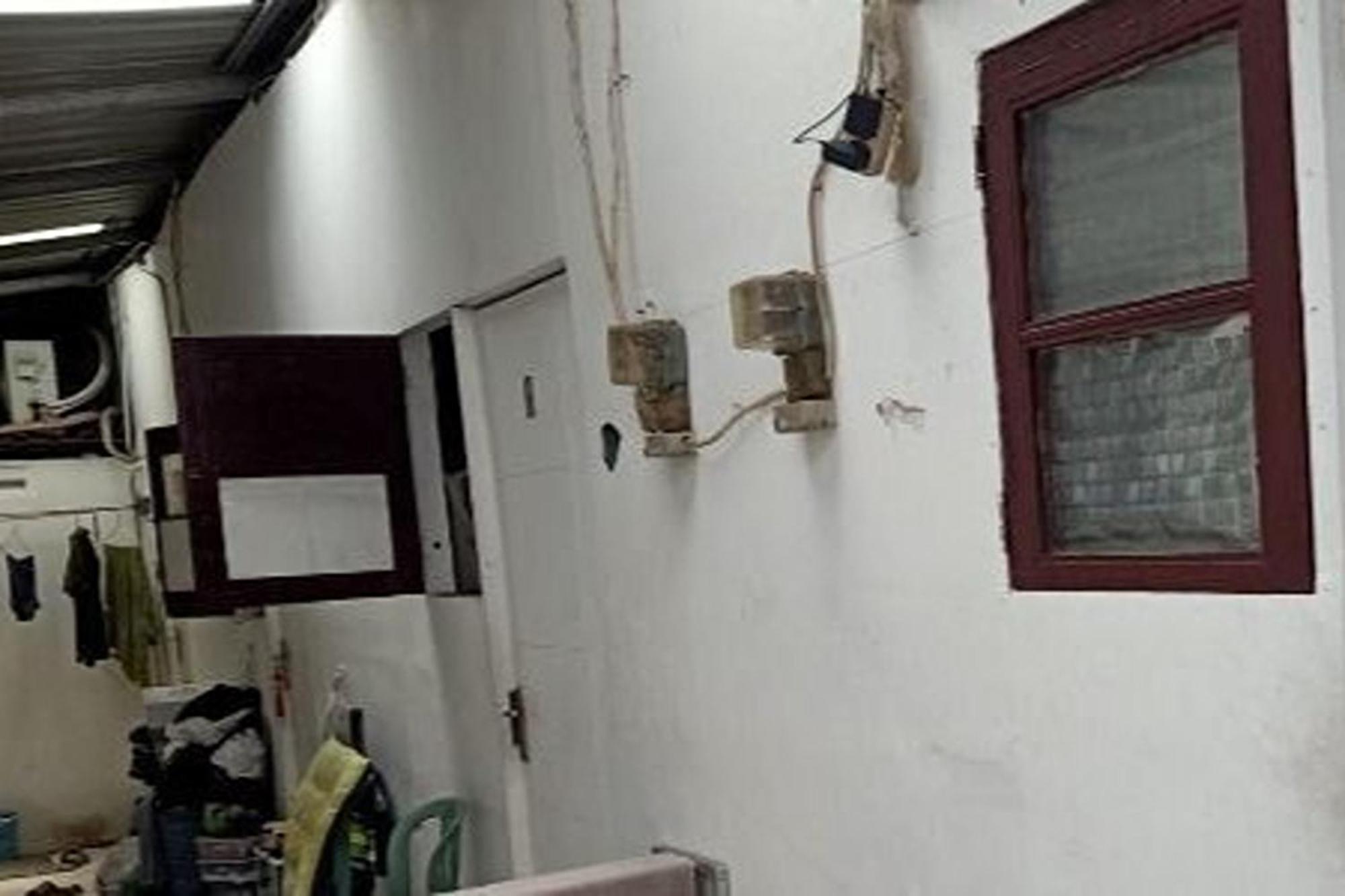Kost 48 Surabaya Exterior foto