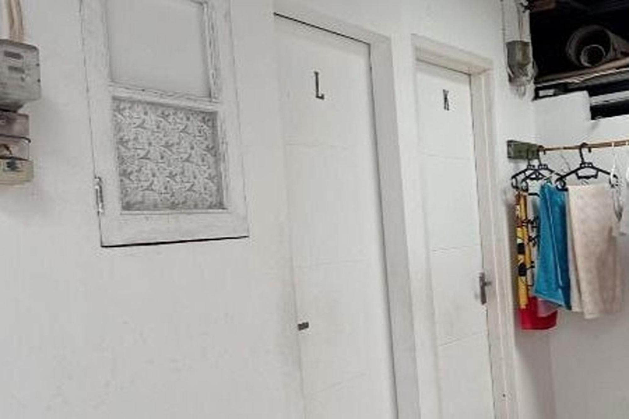 Kost 48 Surabaya Exterior foto